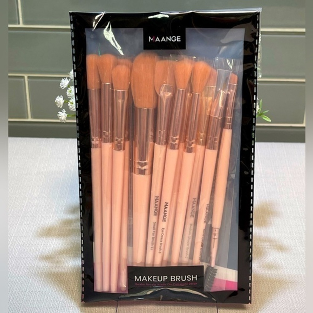 🌸 NWT Maange 13 Piece Peach & Rose Gold Duo Fiber Makeup Brush Set